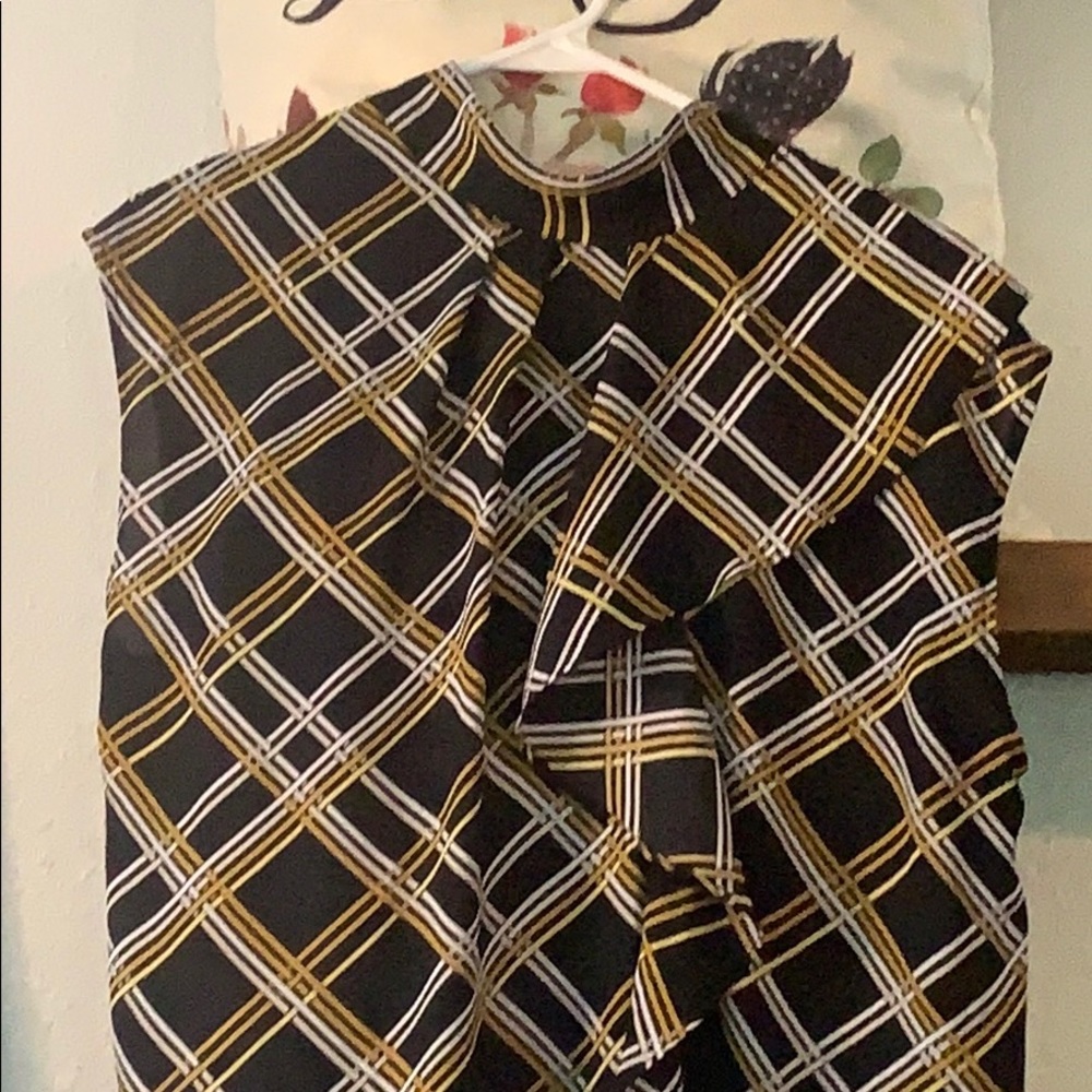Blouses - Picture 4 of 4